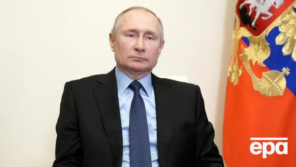 Путін стверджує, що три російські вакцини проти коронавірусу "ефективні, надійні і безпечні"