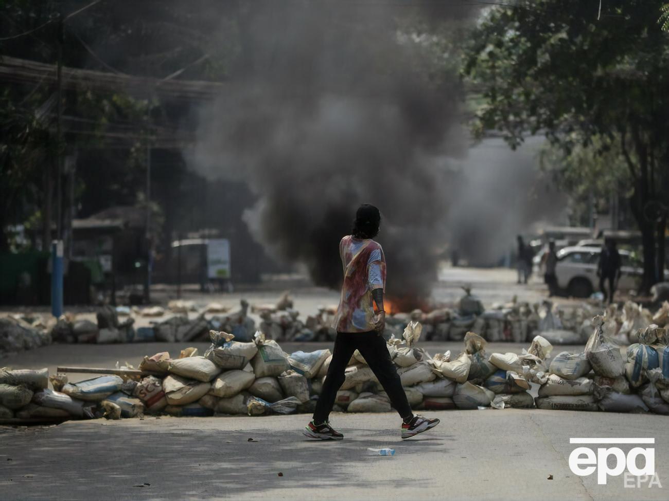 Протесты в Мьянме начались после военного переворота