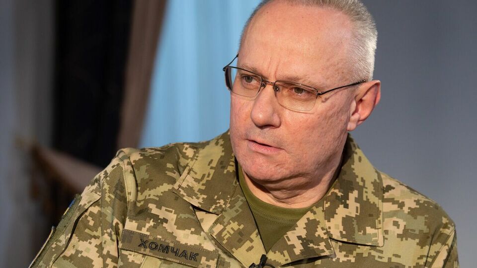 Хомчак: Как может ответить главнокомандующий Вооруженными силами Украины, который воевал с подразделениями и частями вооруженных сил Российской Федерации?