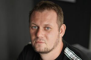 На позачергових виборах народних депутатів у Донецькій області перемагає мер Добропілля, який 2014-го організовував "референдум ДНР"