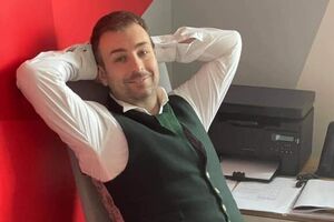 В мире научились не только мгновенно принимать важнейшие решения, но и молниеносно их внедрять в жизнь. А у нас восемь дней отмывают фасад ОП