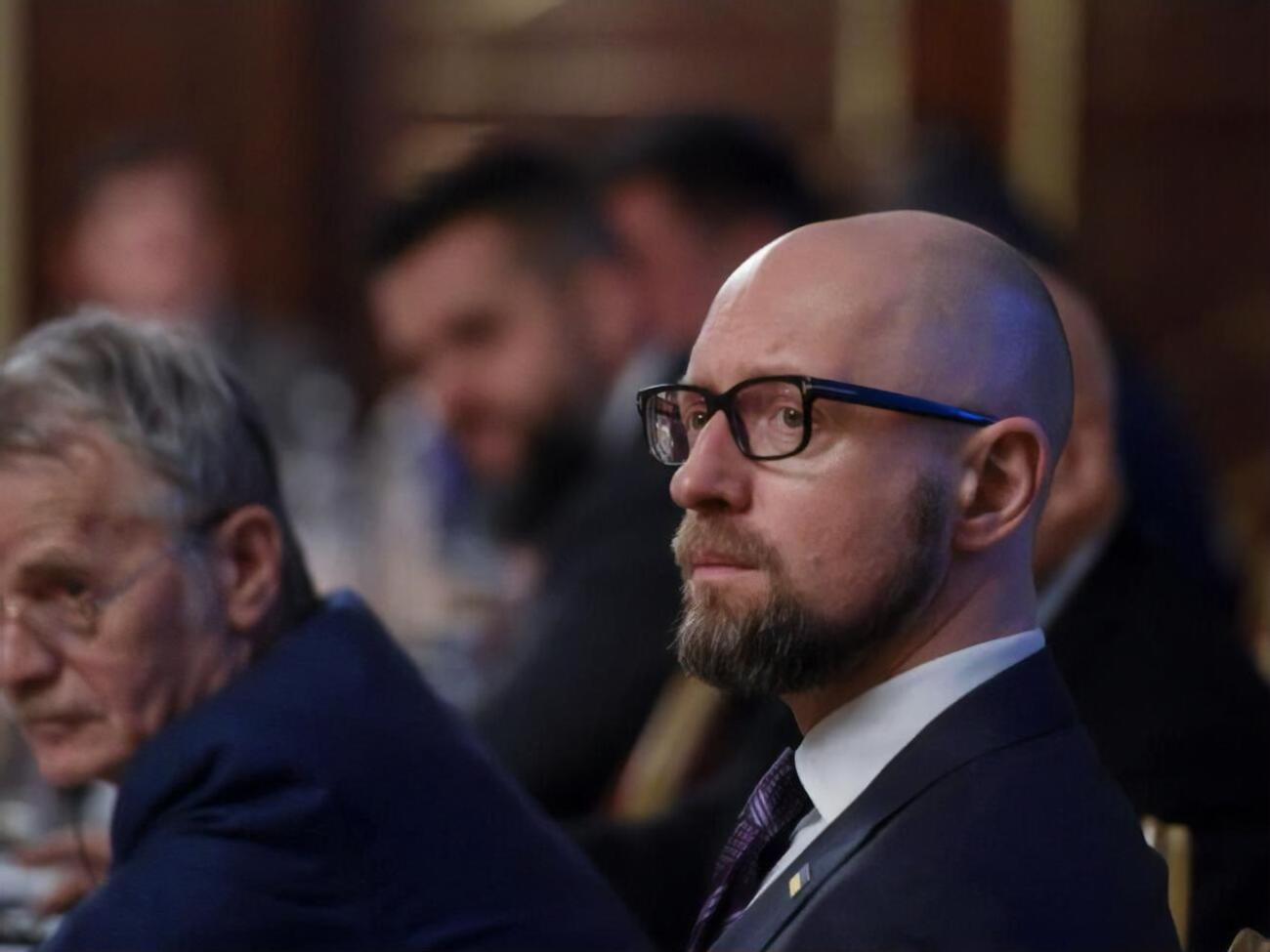 Яценюк: Почему путинский посредник рос в дивидендах и влиянии? Потому что Путин давал ему такую возможность