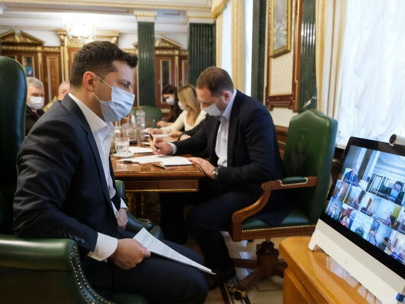 Зеленський заявив, що в Україні для створення колективного імунітету проти коронавірусу потрібно вакцинувати 70% дорослого населення
