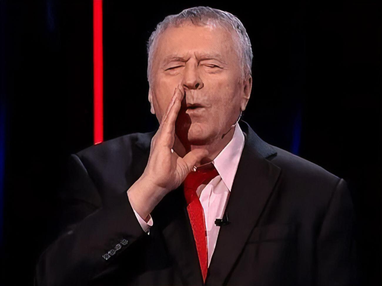 Жириновский заявил, что если мир окажется на пороге войны, три лидера крупнейших государств должны будут завыть по-волчьи