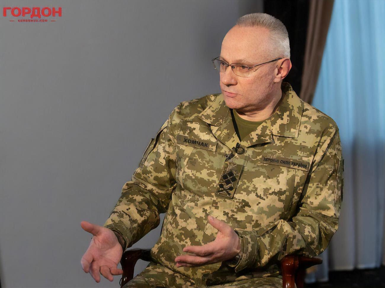 Хомчак зазначив, що під час наступу на Донбас є ризики загибелі великої кількості людей серед місцевого цивільного населення