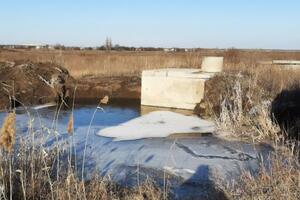 Аварию на магистральном водоводе пытаются ликвидировать с 5.00