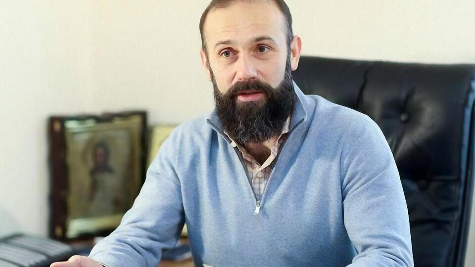 Ємельянов фігурує в кількох кримінальних провадженнях