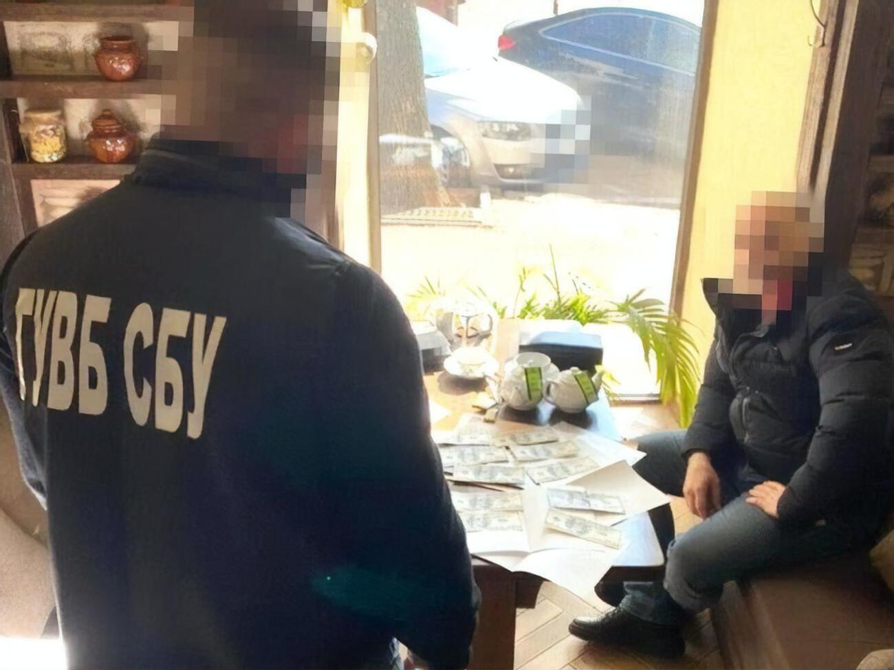 О какой сумме взятки идет речь, в СБУ не уточнили
