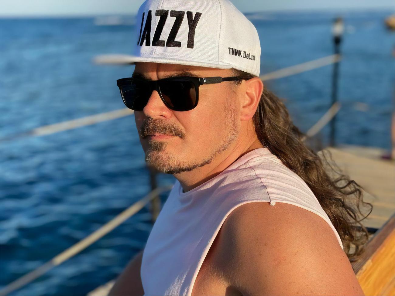 Фагот розлучився з матір'ю свого сина до його народження