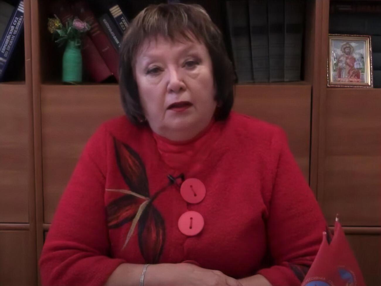 Витренко заявила, что снег вокруг дома, в котором она живет, в феврале ни разу не убирали, а плата за эту услугу повысилась