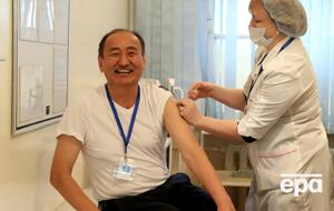 Глава минздрава взял на себя ответственность за последствия прививок