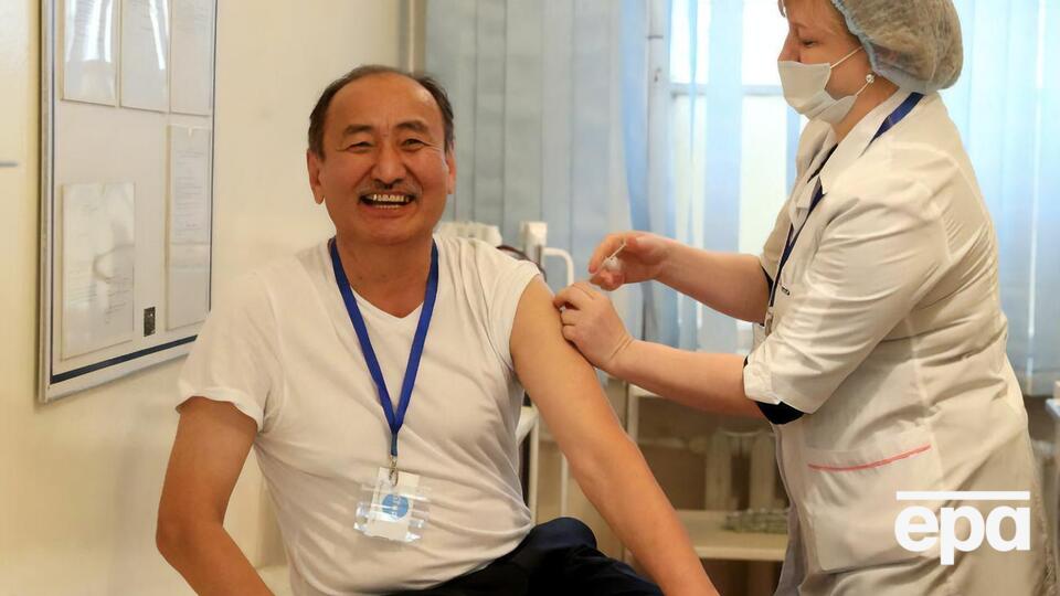 Глава минздрава взял на себя ответственность за последствия прививок