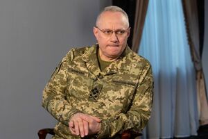Хомчак розповів, що в нього був штатний пістолет
