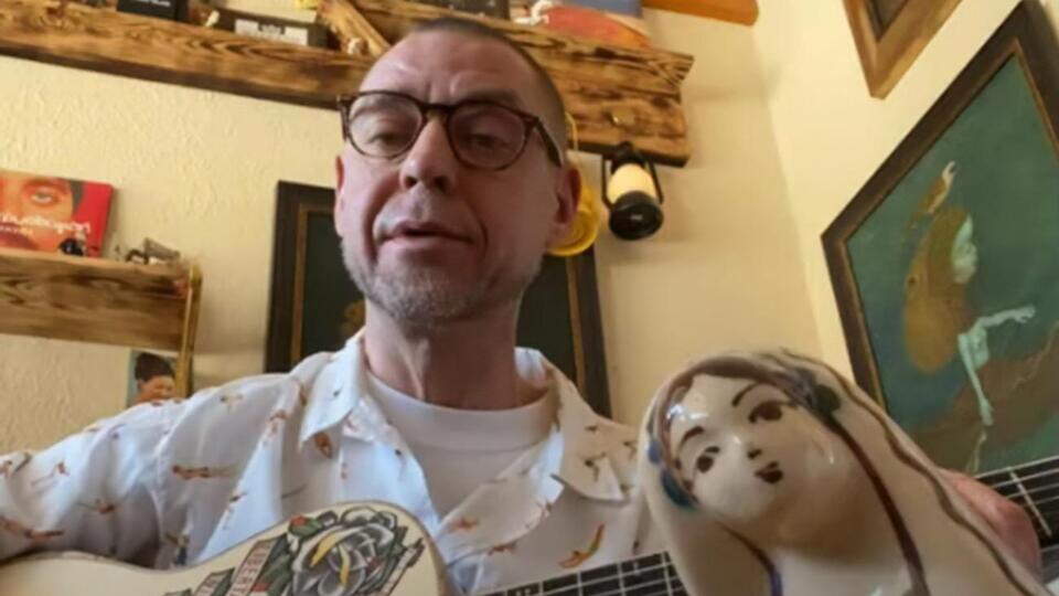 Міхалок проживає в Україні з 2015 року