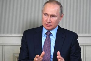 Путин не будет тратить время на соцсети, считает его спикер