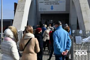 У Польщі протягом доби вакцинують кілька десятків людей