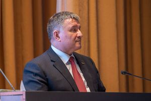 Нешановні пропагандисти "русского мира", ми будемо співати російською наші пісні. Одну, харківську, про вашого диктатора вже співає весь світ