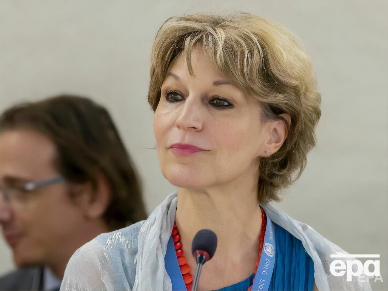 Калламар родилась во Франции в 1965 году