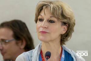 Калламар родилась во Франции в 1965 году