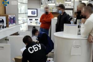 Злоумышленники разместили оборудование в арендованном помещении торгового центра