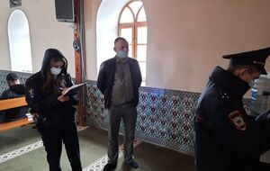 В результате обыска силовики изъяли три книги, все они есть в свободной продаже