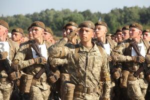 За резервістами, яких призвуть, зберігатимуть місце роботи й середню зарплату