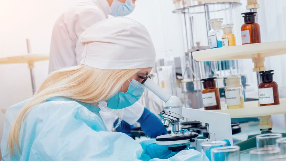 Станом на 31 березня в Україні підтвердили майже 1,7 млн випадків COVID-19