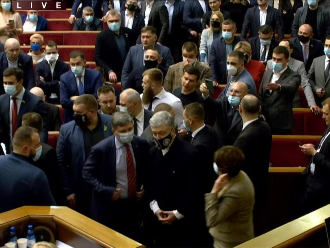 Порошенко назвав колегу по парламенту "п'яною мордою" та "алкоголіком"