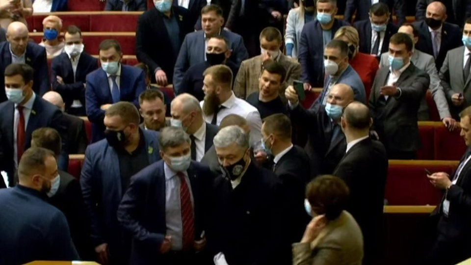Порошенко назвал коллегу по парламенту "пьяной мордой" и "алкоголиком"