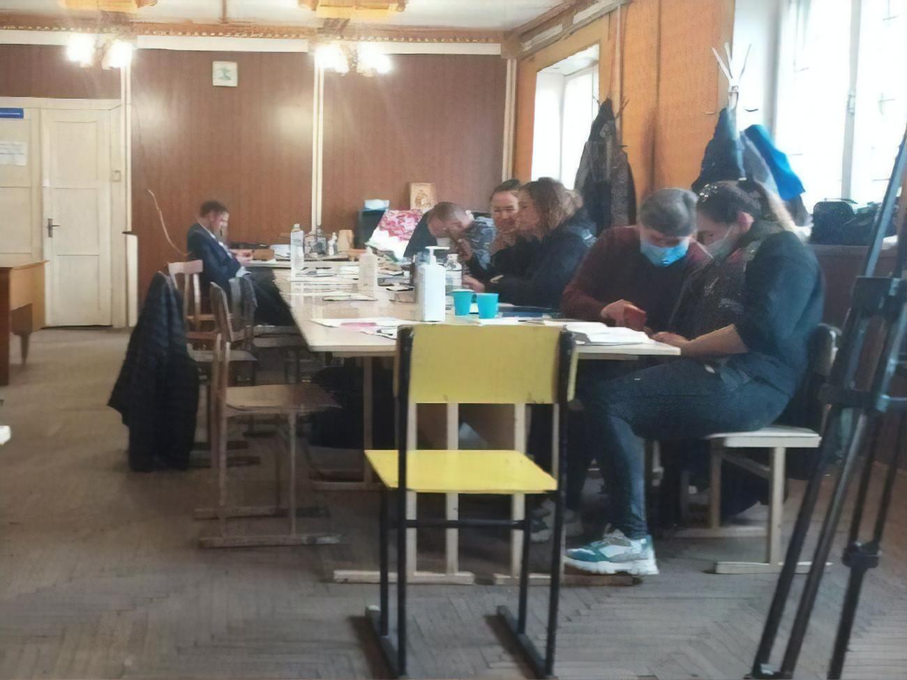 Комиссия возобновила работу вечером