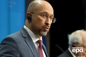 Шмигаль зазначив, що країни, населення яких активно вакцинується проти коронавірусу, швидше за інших повернуться до нормального життя
