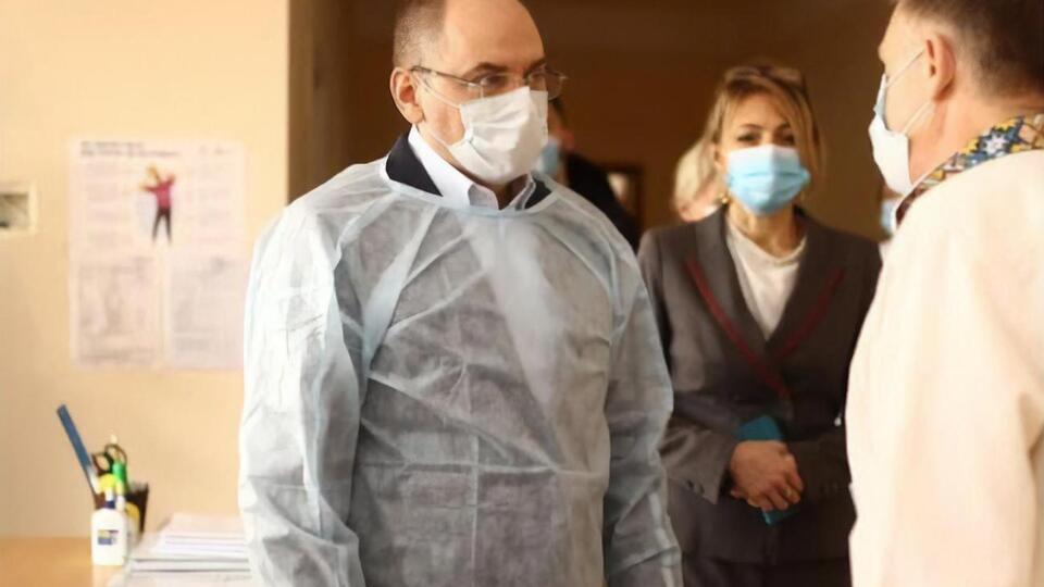 Степанов: Зараз багато фейків, багато міфів, інколи відверто абсурдних, про те, що нібито медичні працівники не хочуть вакцинуватися