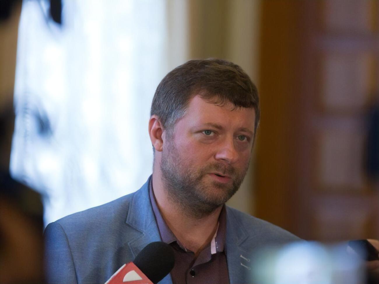 Корнієнко: Партія точно жодних лобістів не наймала