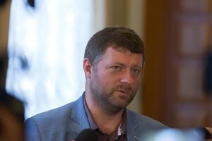Корнієнко: Партія точно жодних лобістів не наймала