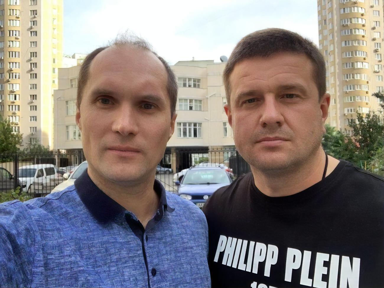 У поліції спростовують інформацію Бутусова (ліворуч) про те, що Бурбу (праворуч) позбавили держохорони