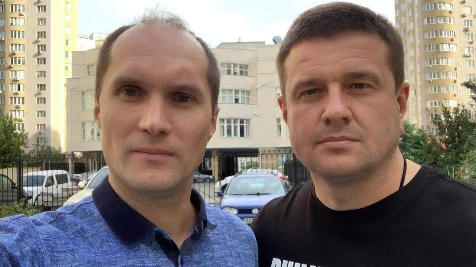 У поліції спростовують інформацію Бутусова (ліворуч) про те, що Бурбу (праворуч) позбавили держохорони