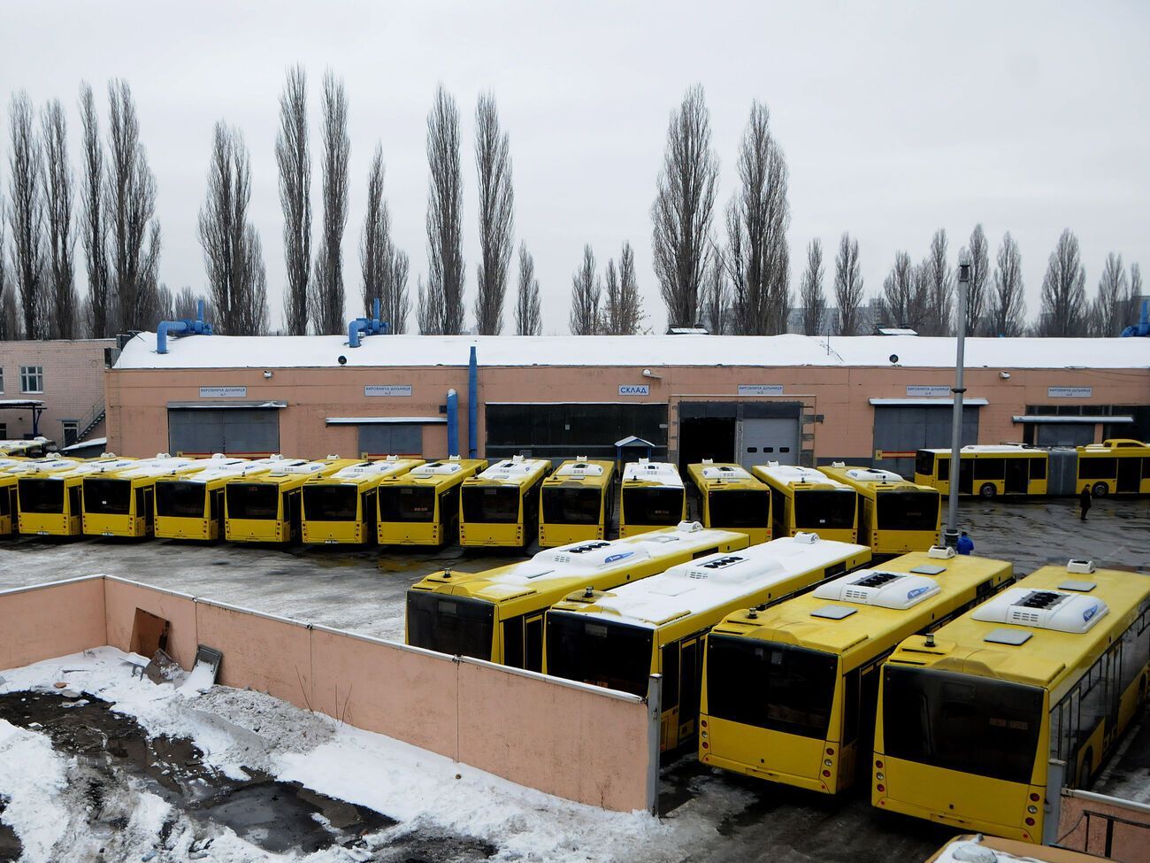 Більшість українців проти зупинення громадського транспорту