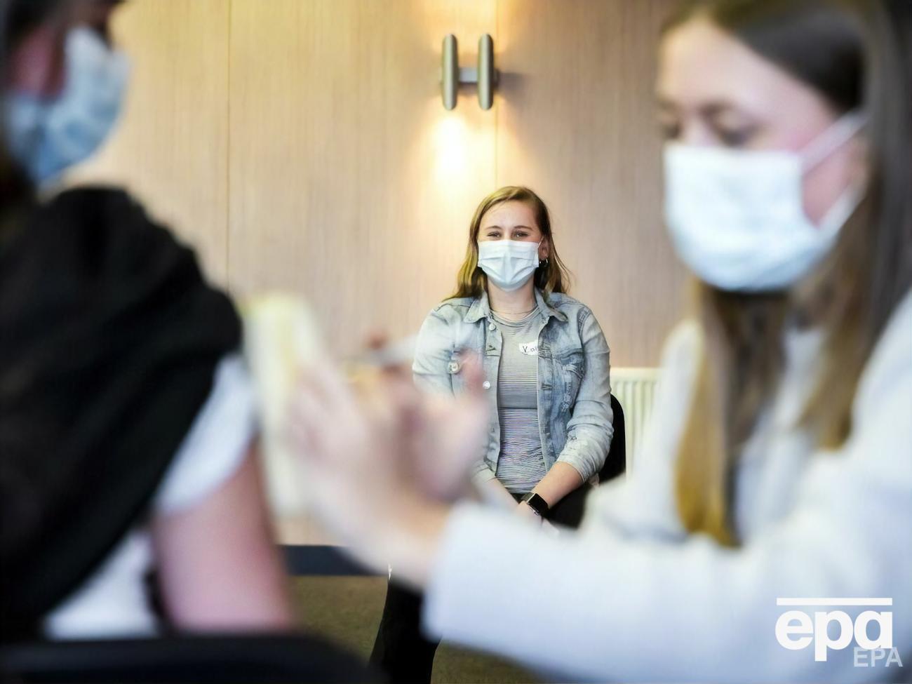 У всьому світі COVID-19 підтвердили у 115,6 млн осіб