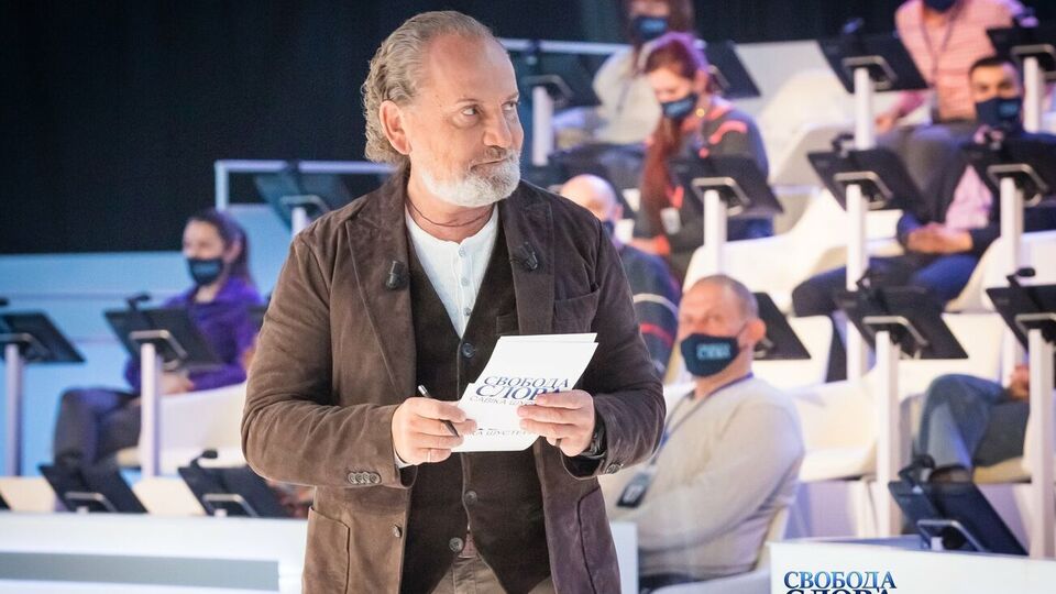 "Свобода слова Савика Шустера" выходит на канале "Украина" каждую пятницу