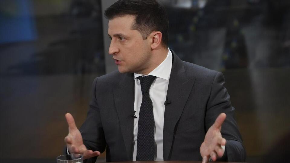 Протягом останніх двох тижнів рейтинг довіри українців до Зеленського знизився на 1 відсотковий пункт