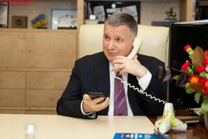 Аваков: Если Порошенко делает как политик верные шаги, его надо поддерживать