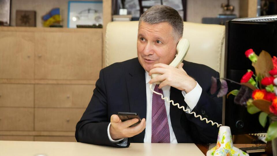 Аваков: Если Порошенко делает как политик верные шаги, его надо поддерживать