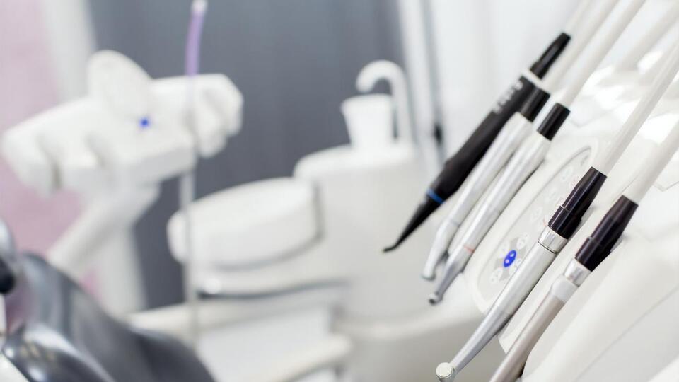 Суд в Ровно избрал стоматологу меру пресечения в виде личного обязательства