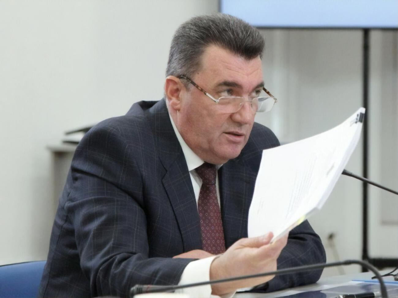 Крім "гарячої" війни, триває війна інформаційна, сказав Данілов