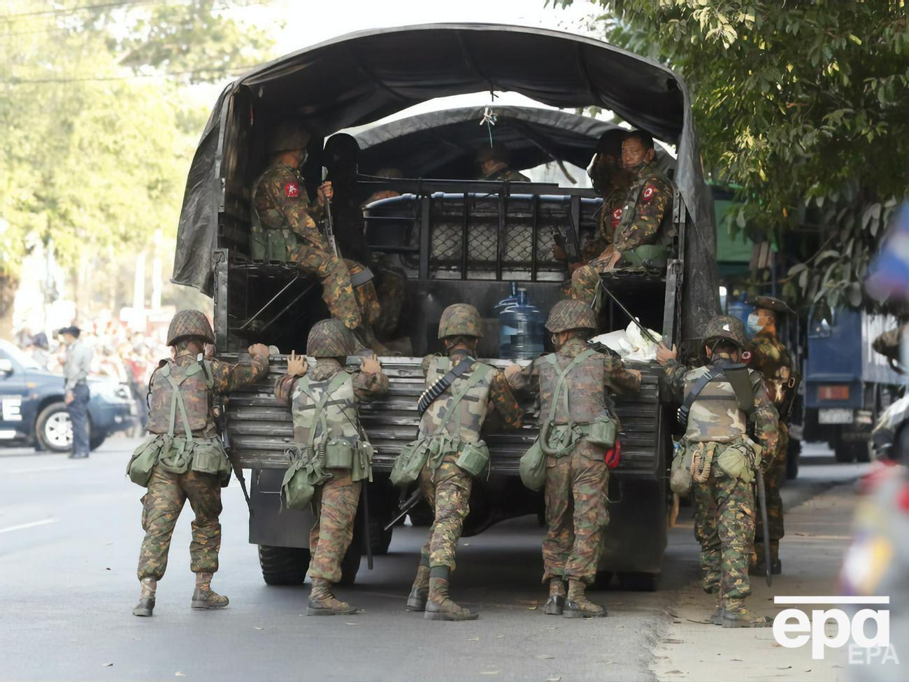 Военные в Мьянме совершили переворот 1 февраля
