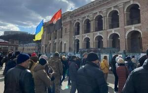 Активисты требовали передать здание городу