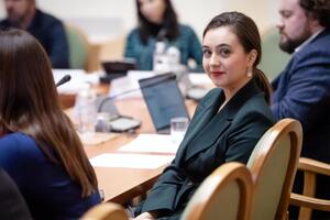 Мендель: Я ж не ворожка. Я нікому зараз не погрожую й не збираюся йти проти когось і розповідати якісь речі, які можна інтерпретувати по-різному