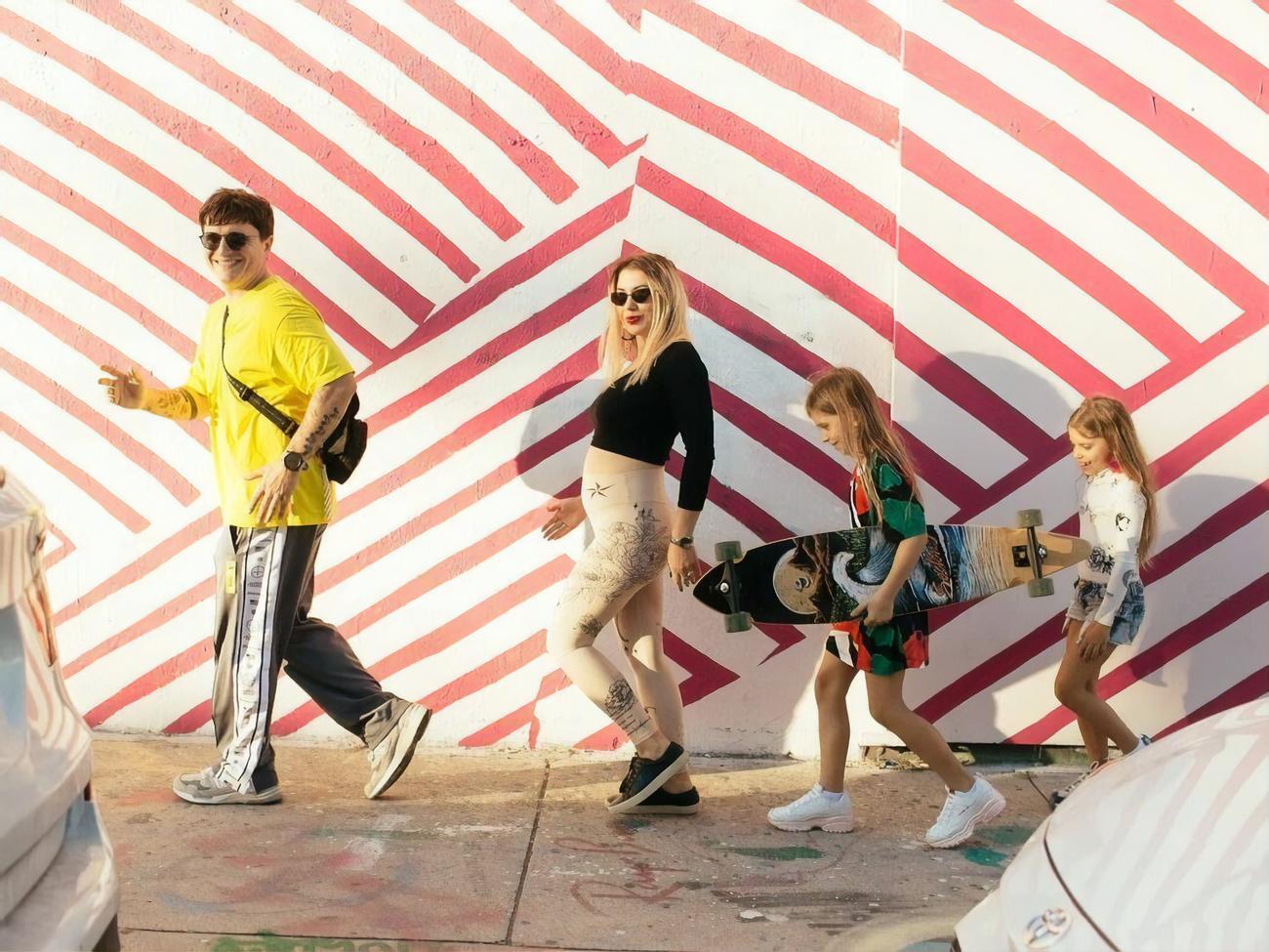 По словам супруги Анатолия Анатолича, их дочери мечтали именно о братике