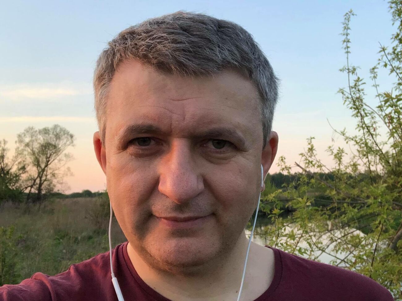 Якщо 8 березня – це день боротьби жінок за свої права, то хто їхні гнобителі? Чи не ці істоти з тюльпанами, ці лицемірні вітальники?