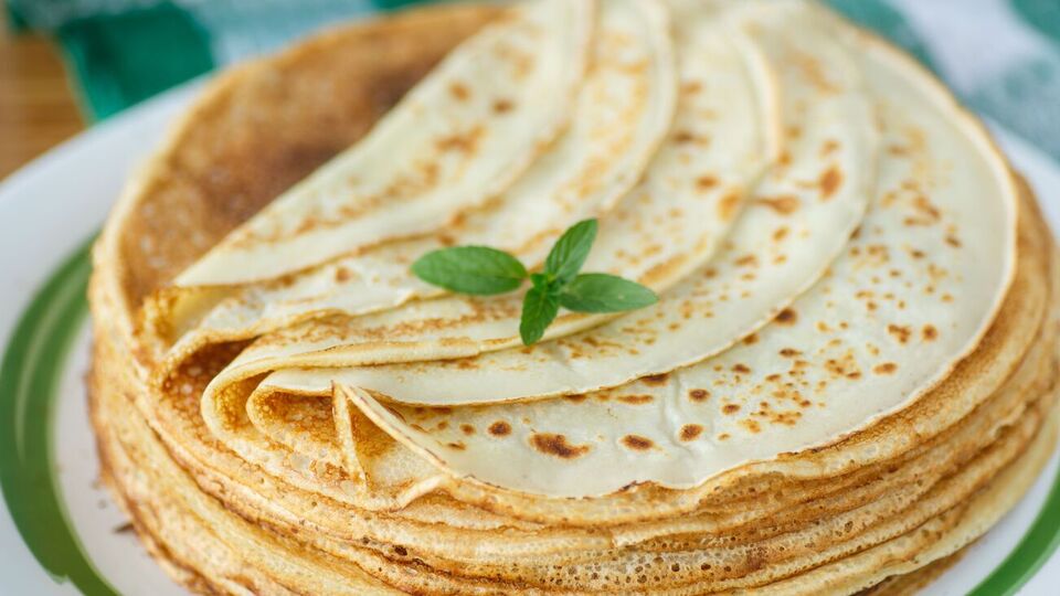 Клопотенко: Жарите блины на очень, очень, очень разогретой сковороде